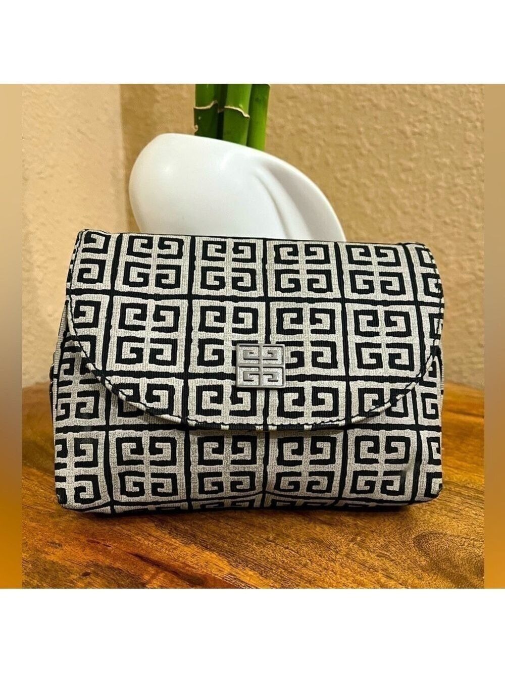 GIVENCHY NOVELTY POUCH
